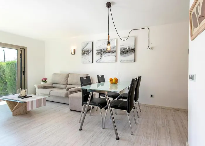 Апартаменти Vista Monte Ii - Francisca